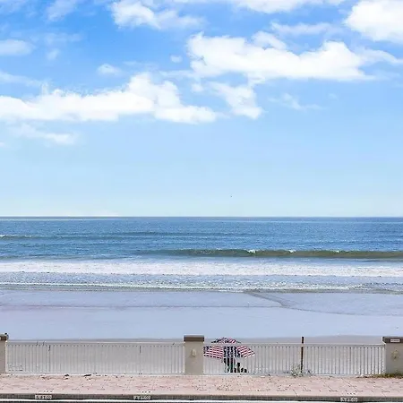 Amazing Ocean View Beachfront Entire Apartment Direct Access To Beach